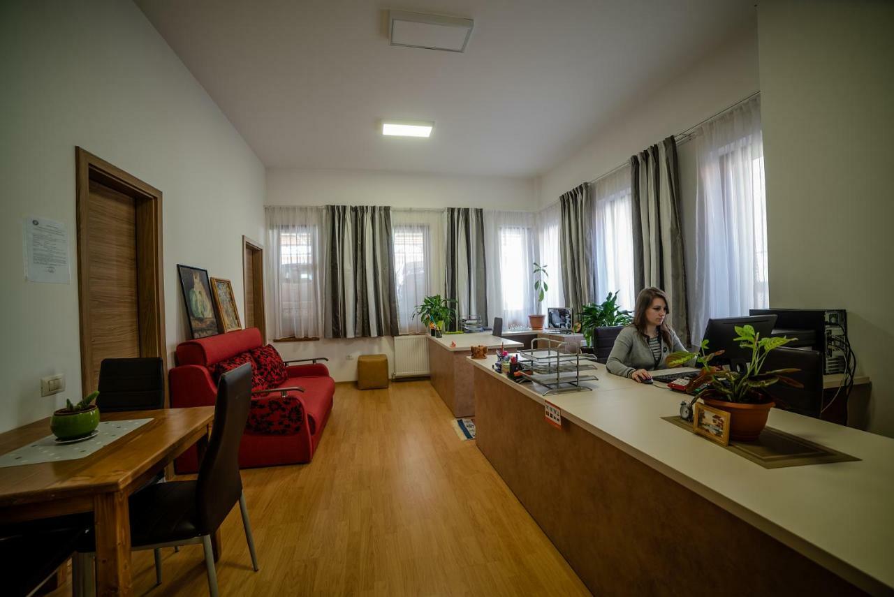 Elis Residence คลูจ-นาโปกา ภายนอก รูปภาพ