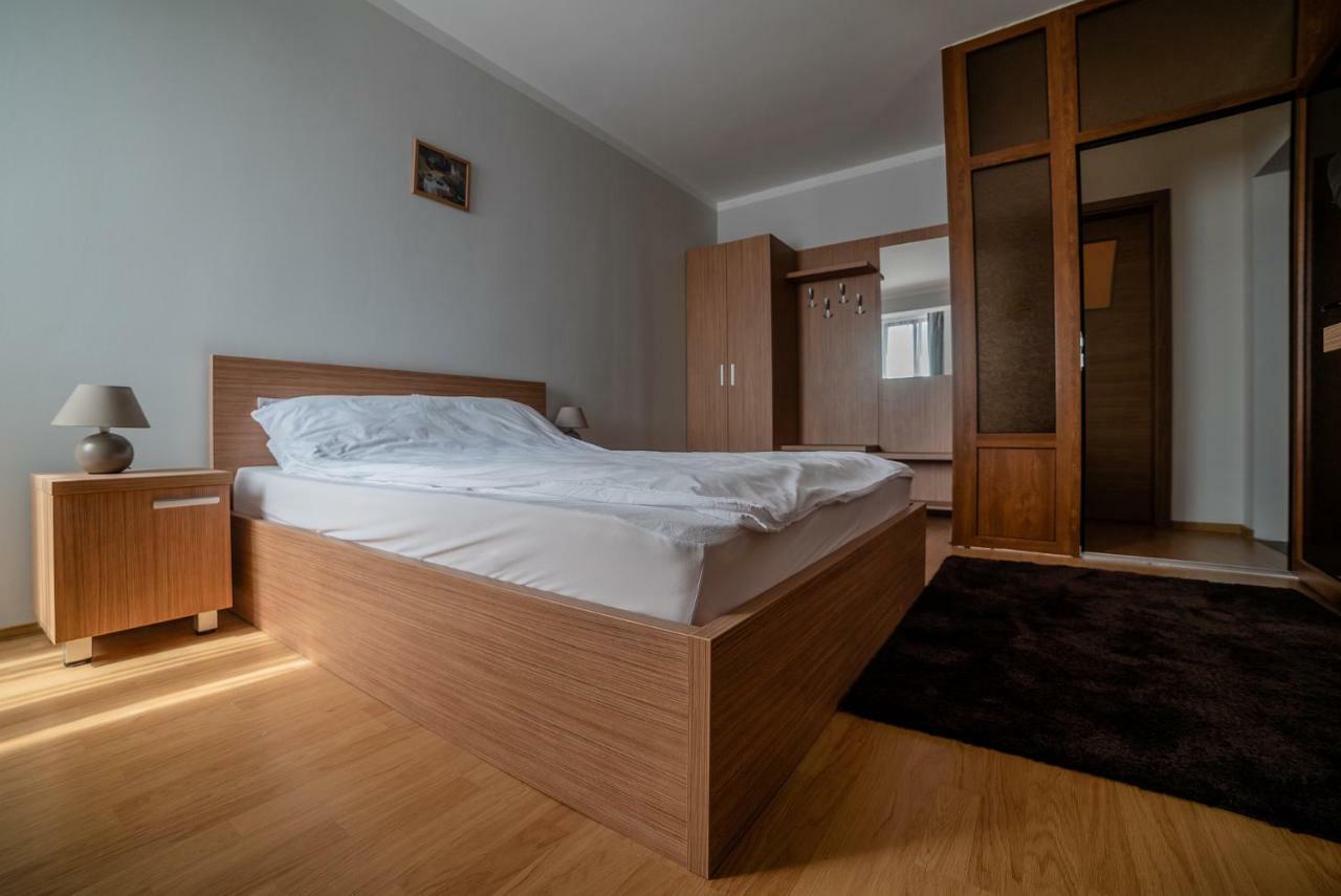 Elis Residence คลูจ-นาโปกา ภายนอก รูปภาพ